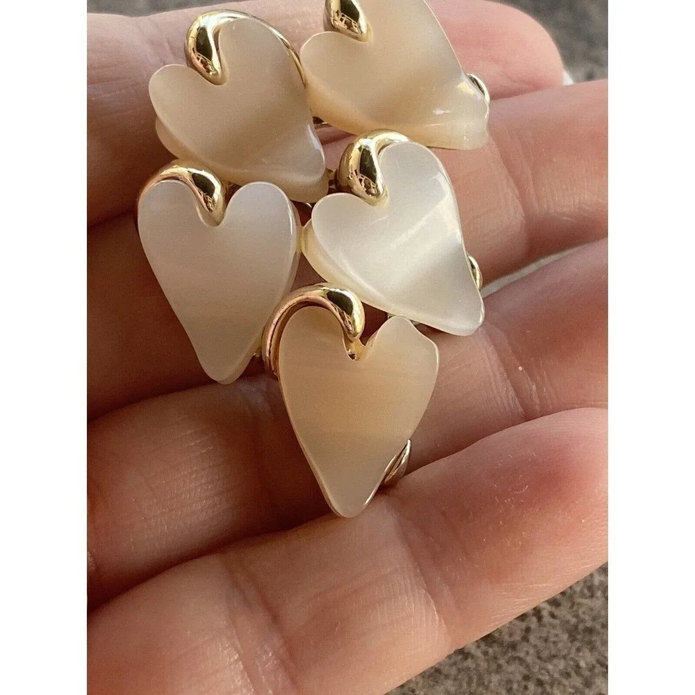 Claudette Vintage Pearl and Beige Moon Glow thermoset Brooch Pin